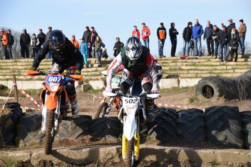 Klicke auf die Grafik für eine vergrößerte Ansicht

Name: 5. Vellahner ADAC Enduro Heidepokal.jpg
Ansichten: 1
Größe: 87,0 KB
ID: 912974